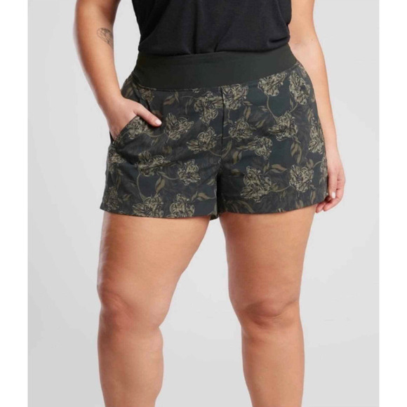 NWT Athleta Trekki North Printed‎ Short, MSRP $69 Sz. 24W - Picture 1 of 3